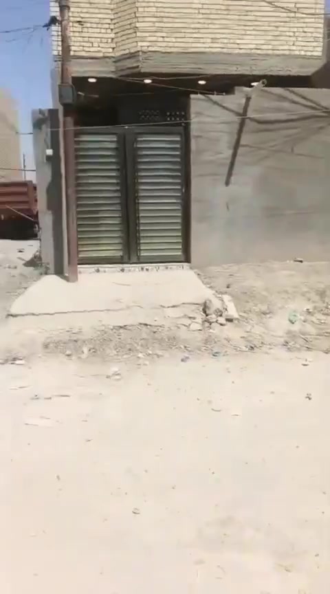بيت للبيع مساحه ١٣٧ونص الواجه ٥ونص ونزال ٢٥ متكون من استقبال وصاله ومطبخ وغرفه وصحيات سبع البور الالف قرب مدخل الالف يم تكسيات شارع المعارض للاستفسار اتصل *********** سعر على الخاص
