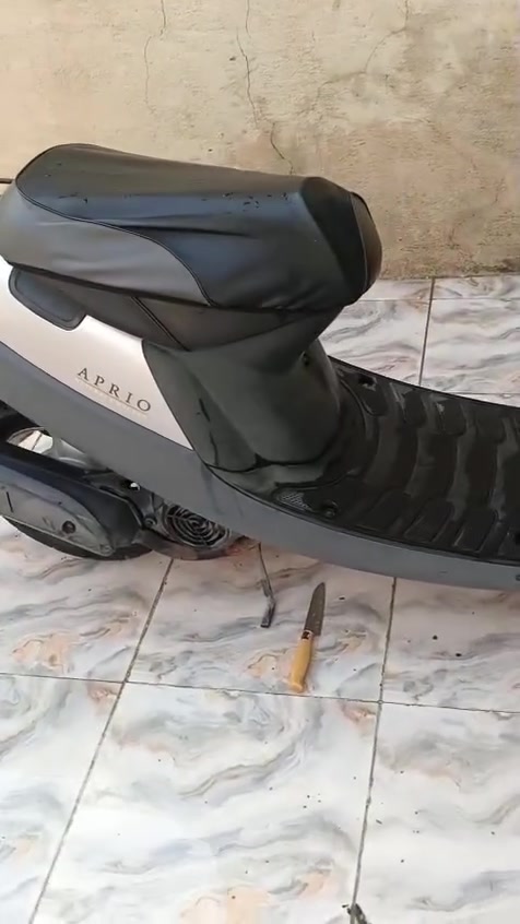 دراجه بتره حاويه صالهه ٢٠ يوم من طالعه من الحاويه البيع سعر خاص وتصال *********** واتساب

