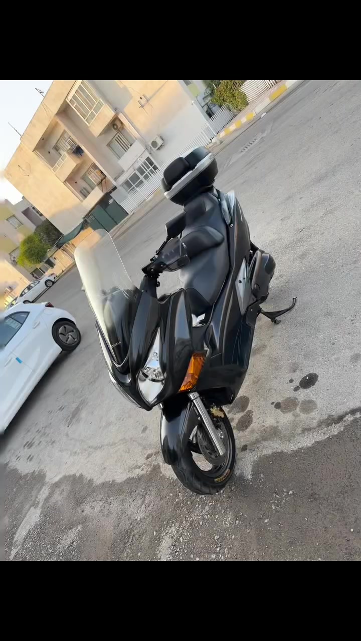 سلام عليكم شبابنه الطيبه
سلفر ونج جيتي 400cc

كفاله عامه  ممشه الدراجه 25 الف حقيقي على وضع الشركه 

ABS عنوان الدراجه السليمانيه 

التفاصيل اكثر اتصل واني خادم ***********

سعر 26 وبيهه مجال
