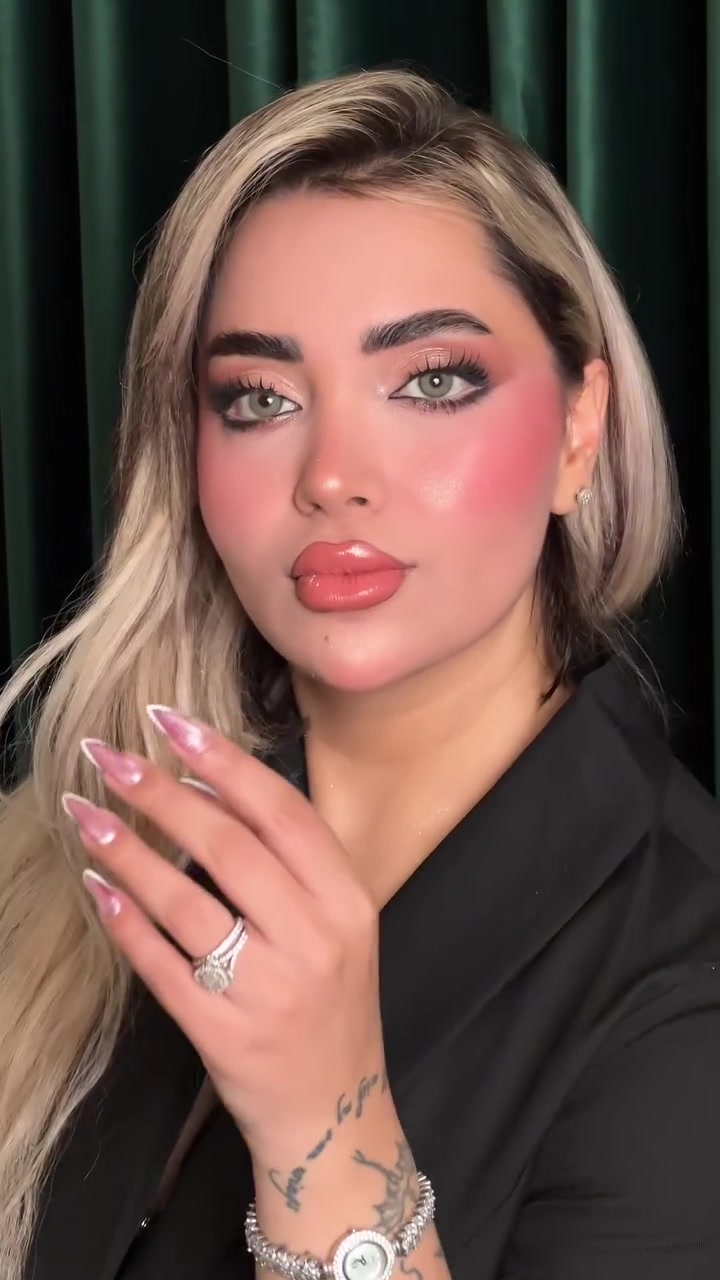 💞الفنانه زهراء 🥰
صالون نزاكه للسيدات .. ديوانيه..ام الخيل السايدين قرب مأكولات الكوخ
حساب الانستا  👇👇
     flawless.zahraa  الماكيره زهراء
Salon__nazamaa  السنتر 
*********** واتس #ترند #الديوانيه #اكسبلور #صالونات #بغداد #الديوانيه
