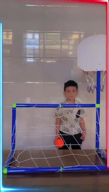 عزيزتي الأم..
اطمئني... طفلك في أعيننا، نرعاه بحب، ونهتم به بكل أمانة،
وان يعيش مِعنا
أجمل أيامه في بيئة آمنة
ودافئة.
🌷معاً لنصنع لطفلك بداية جميلة🌷
