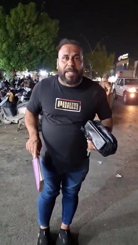 فرصت استثماريه عروض مكتب الدلال ضاهر ابو حيدر 
..........................................................................
#مطعم_البيع 
مطعم مشاوي عام وكلات مصلاويه 
مطعم شغال شغال يجي شراي يكعد عله الكاشير 
لمدت اسبوع كامل 
الايجار مليونين و400 ومن ضمن سكن العمال 
السعر  المطلوب 40مليون قابل التفاوض 
رقم صاحب المطعم شخصيا
........................................
***********ابو حسن 
***********ابو مصطفى
