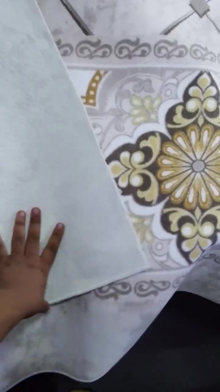 سجادة تركي • عرض ٣م • ظهر جلد