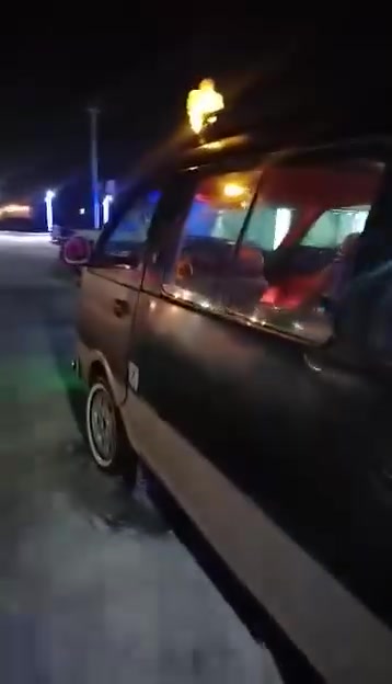 السلام عليكم كيا بريجو٠ موديل 97 رقم بغداد تحويل ثاني يوم احول لك السعر 45 وبيها مجال سياره تخم تاير شواصي كفاله عامه ماكينه  كير واكسين كفاله ***********
