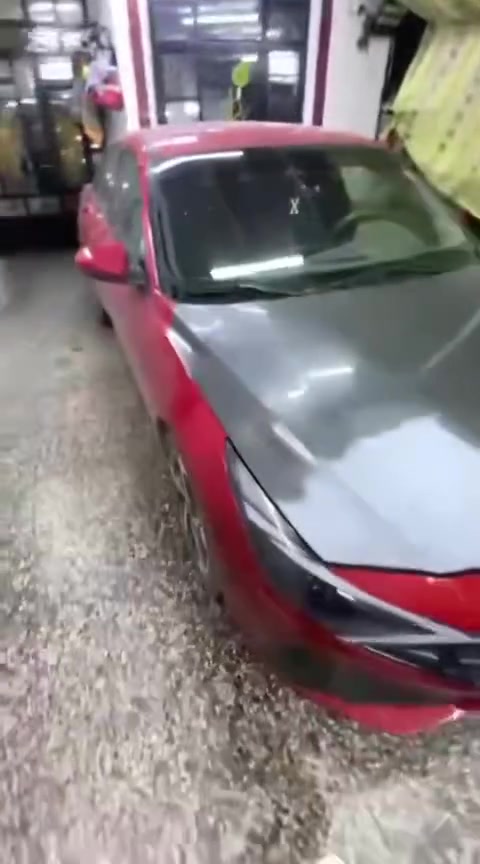 السلام عليكم اني اشتغل بوليش وتشميع وتكحيل ونانوسيراميك وحمام مكاني الحرية شارع ٣٠ للحجز***********
