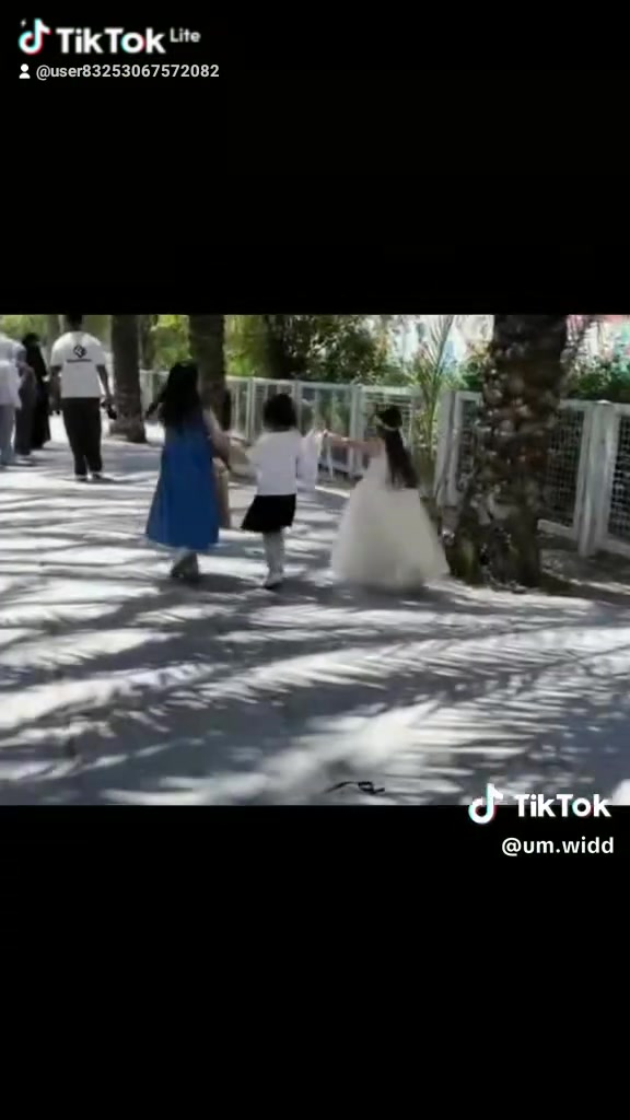 ✍السلام عليكم 
تعلن روضة امل الاجيال الاهلية النموذجية 👫عن بدء التسجيل للعام الدراسي الجديد 
2026--2027
للمراحل والمواليد المقبولة :-
التحضيري / ٢٠٢٢ 
الروضة / ٢٠٢١ — ٢٠٢٢
التمهيدي / ٢٠٢٠ — ٢٠٢١
برنامج الروضة المخصص :-( تربوي - تعليمي - ترفيهي )

أيام التسجيل من الاحد إلى الخميس 
من الساعة ٨ صباحاً إلى الساعة ١٢ ظهراً 

نبدء التسجيل من يوم الاحد القادم ان شاءالله 
ملاحظة : المقاعد لدينا محدودة مثل كل سنة لذلك عليكم بحجز مقعد طفلكم 👫
عند اكتمال العدد نغلق التسجيل 
❤
المستمسكات المطلوبة : هوية الطفل أستنساخ - هوية الأب والام أستنساخ🌷
بطاقة السكن استنساخ - صورعدد 2حديثة للطفل 
ضروري حضور الطفل عند التسجيل 
نحتاج فايل 💯

برنامج الروضه (تربوي - تعليمي - ترفيهي)
👩🏼‍🏫العنوان :-حي النصر الثانية مدارس امل الاجيال الاهلية
من جهة السياحي خلف مجمع الامل الطبي 
للاستفسار الاتصال على الرقم :-
*********** او
***********

