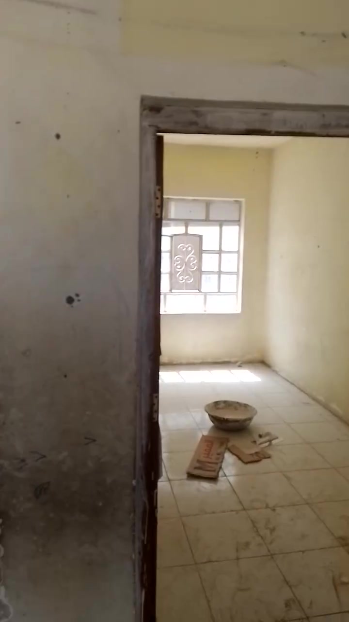 السلام عليكم صباغ متفرغ حاليا  عملنه ترميم وصبغ مكاني مدينه الصدر الرقم ***********
