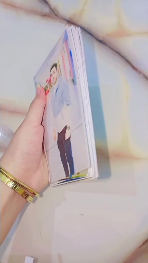 طباعة صور • كادر نسائي • دقة عالية