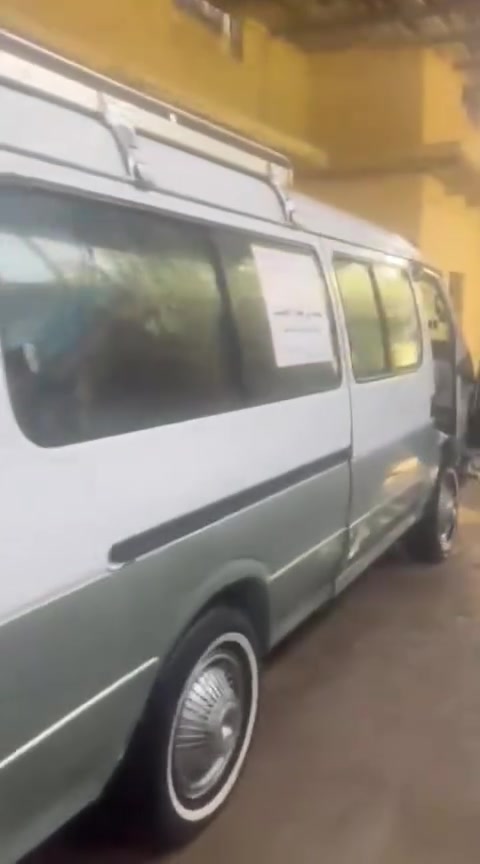 سلام عليكم شباب سيارة جنبي سياره حرا راعيه يريد تحول عليه مكينه كاز مفتوح السيارة خير من الله تفاصيل خاص*********** البصره ابو الخصيب
