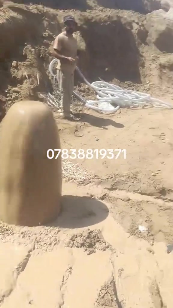 حفر الابار في جميع محافظات العراق حفر وعزل المالح وصب البير  فحص بجهاز الكاشف قبل الحفر تستلم بير جاهز ومن الله التوفيق واحد عراق  الاستفسار واتساب وخاص مفتوح  ***********///***********
