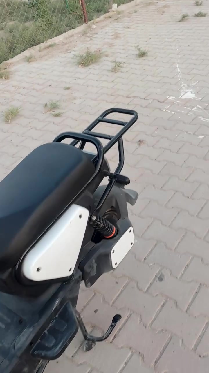 السلام عليكم دراجه للبيع شحن السعر 350 وبيها مجال للطيبين مكان الفلوجه الجبيل قرب مدرسه الخوارزمي رقم ***********
