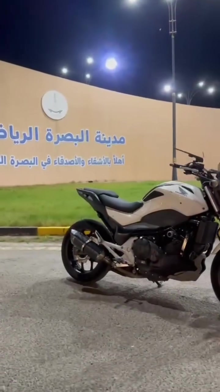 هونده nc750 وارد يابان موديل2013الدراجه كفاله كفاله عامه من البرغي حجم المكينه750ccكير5نمرشغاله من الطول لطول كتلوكات الشركه وياهه دراجه ما اكلك كفاله كفاله شلعه ومعدل ما تنكض كهربايات كله شغاله تايرات جلاتين سعر خاص رقم ***********المكان الامن داخلي
