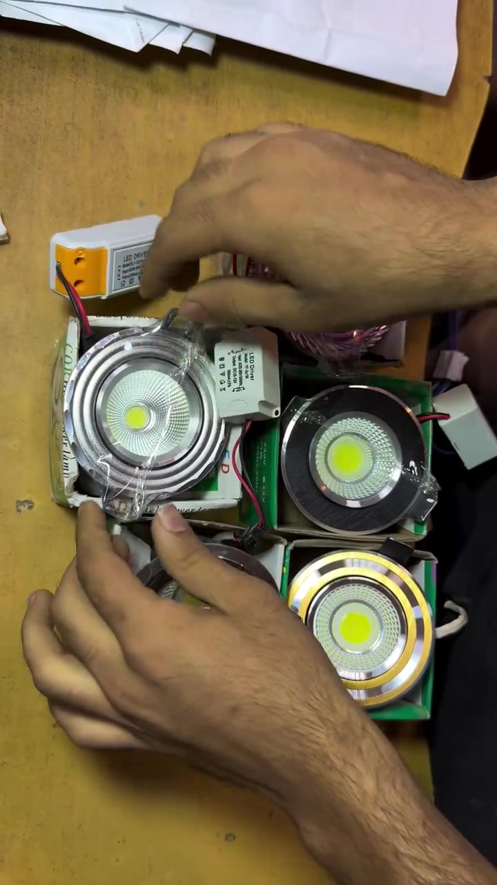 بس ب الف ونص 🔥

�🔥 عرض خاص من مجمع الكناني 🔥🔥

💡 سبورت لايت LED ثلجي – 3W
❄️ إنارة ثلجية قوية وممتازة
🏠 يرهم للسقف وتحت الدرج
✨ شكل أنيق وإنارة مرتبة

💰💥 السعر: 1,500 دينار فقط! 💥💰

📞 للطلب: ***********
📍 العنوان: كربلاء – حي القادسية – مقابل الدفاع المدني

⭐ مجمع الكناني — إنارة بجودة وسعر مميز
