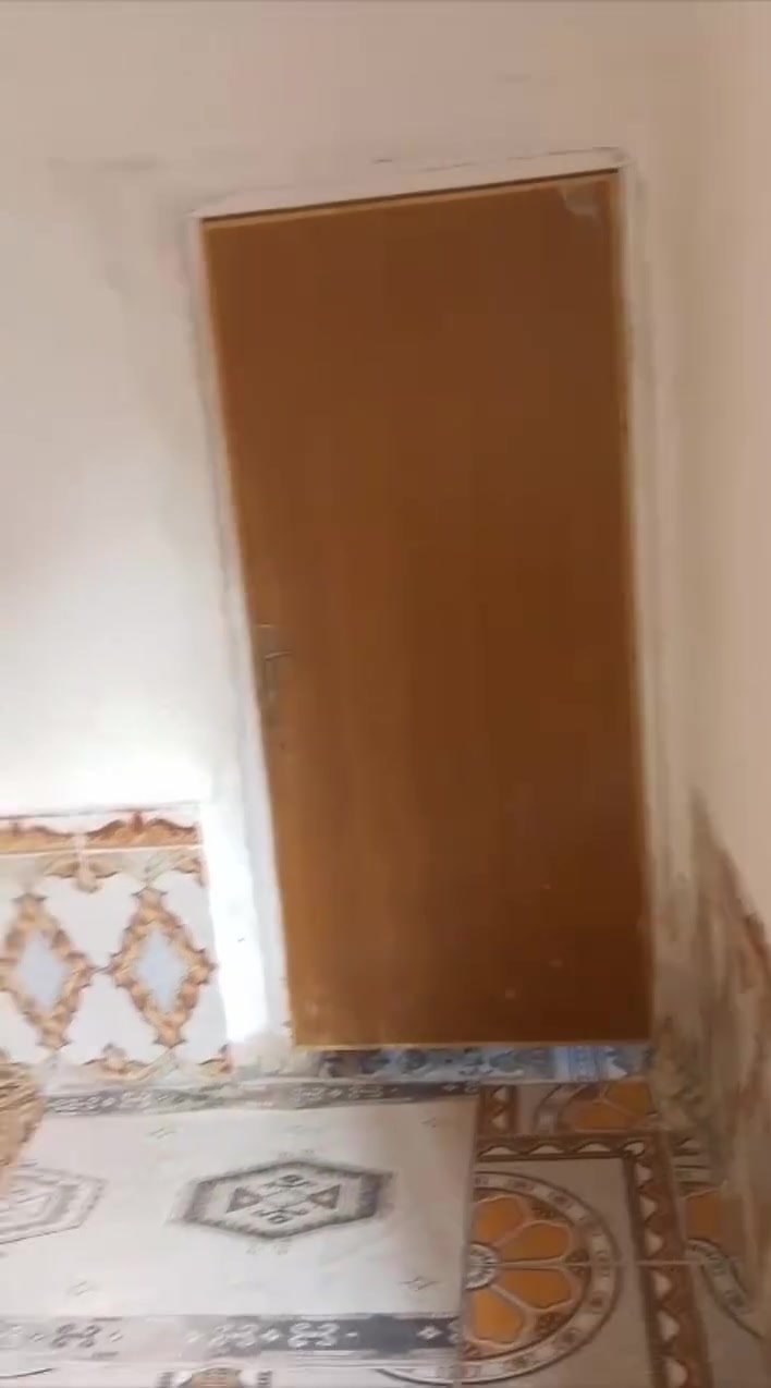 سلام عليكم بيت للبيع بمنطقه حي الحسن قرب حسينيه محمد الجواد المساحه 200متر السعر 20
***********
