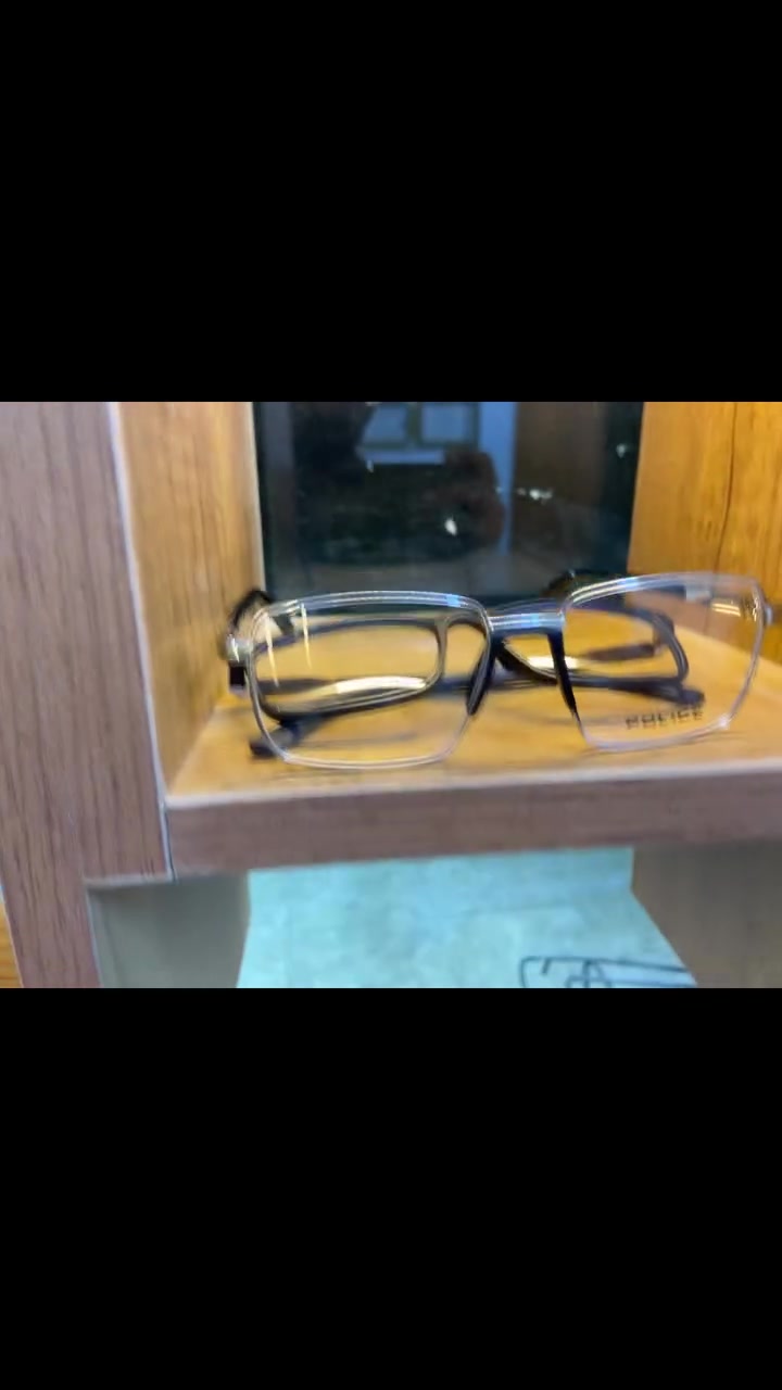 ✨👓 وصلت التشكيلة الجديدة! 👓✨

🔥 إطارات جديدة وصلت إلى عيادة عوينات العبدالله 🔥

تشكيلة مميزة من أحدث الموديلات ✨
👨 إطارات رجالية
👩 إطارات نسائية
👦 إطارات للأطفال

🌟 من مختلف الماركات والموديلات
ستايلات عصرية، فخمة، وكلاسيكية لتناسب جميع الأذواق 💎

👁️ اختار إطارتك… ونحن نهتم بباقي التفاصيل 🤍

📍 البيضوية – تقاطع باب الحارة – مجمع كوثى الطبي
📞 ***********

عيادة عوينات العبدالله
بإدارة اختصاصي البصريات عبدالله غالب 👨‍⚕️👓

✨ الجمال يبدأ من نظرة… والنظرة تبدأ من عيونك
