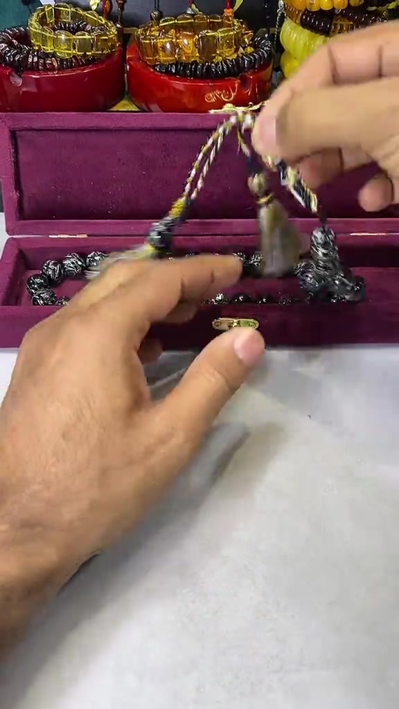 سبحة كهرمان • مزاد • هدية
