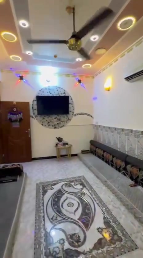 السلام عليكم مشتمل منطقه الضباط قرب شارع ابو شيرين  100 م طابق ونص فوك سويت جديد عالي عن الشارع كامل مابي اي نقص الاستفسار وتساب ***********
