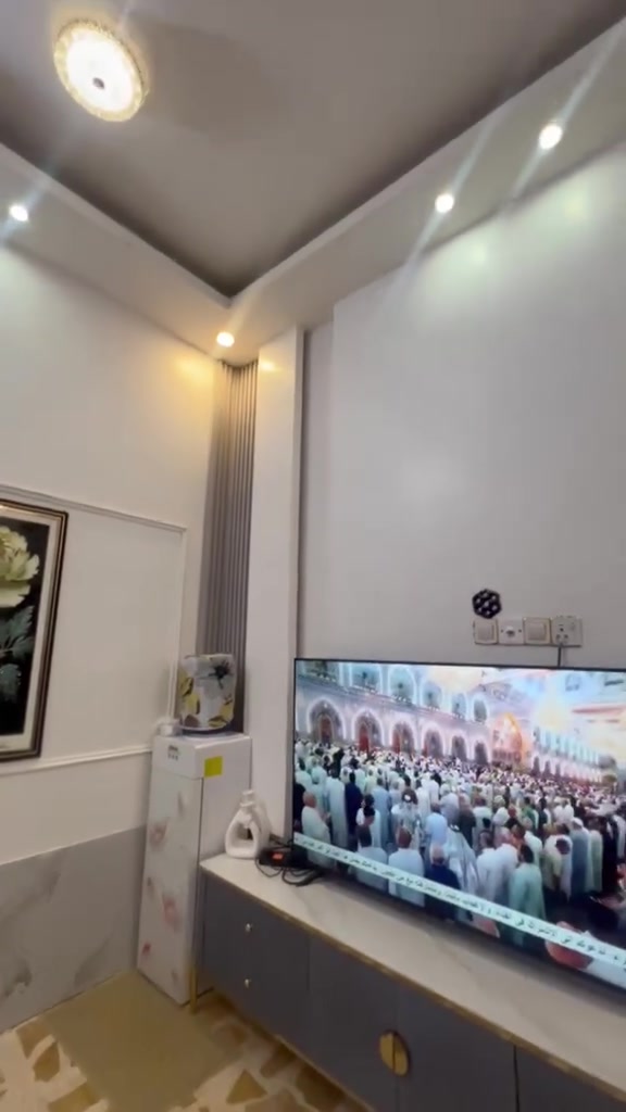 السلام عليكم بيت للبيع
المساحة ١٤٠ م
قرب جامع السنه 
للإستفسار ***********
