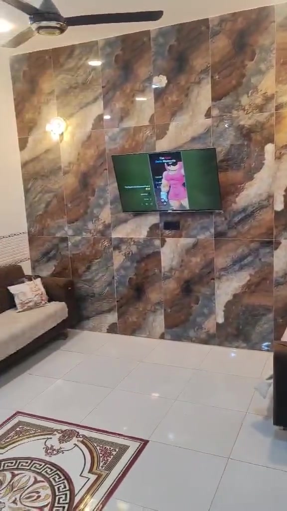 السلام عليكم 
بيت طابو زراعي سند ٢٥
المساحه ١٥٠ متر
بناء حديث صب كونكريت مسلح يتكون من غرفتين وصاله ومطبخ وصحيات داخليه وخارجيه 
بيت بناء درجه اولا 
يعني متعوب عليه 
السعر ٧٨ مليون وبيه مجال
شارع علي قماره  مقابيل اسواق حسون للتفاوض للاستفسار خاص عيد ال منسي الشريفي  @إشارة
