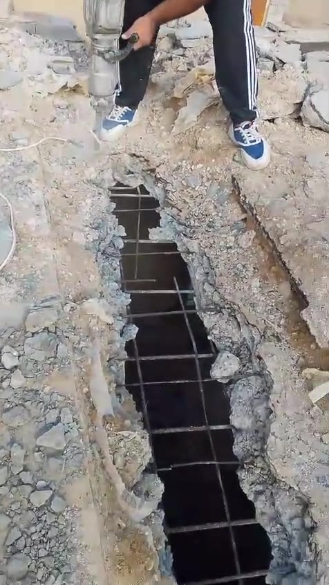 السلام عليكم يوجد لدينا كادر تفليش البيوت وقلع الأراضي وتكشير الجدران و رفع الأنقاذ اتصل وبخدمتك عله هاذا الرقم يوجد واتساب اخوكم ابو علي 
***********
