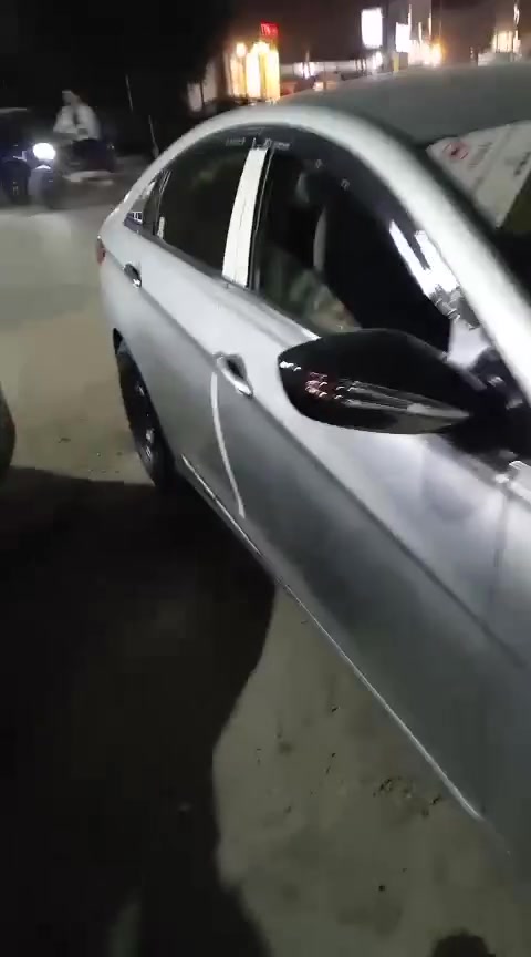 سوناته مديل ١٢ وارد حادث جاملغ بنيد السعر ٨٠ بيه مجال مكان السياره حى الجامعه رقم الهاتف ***********
مكلف بالنشر
