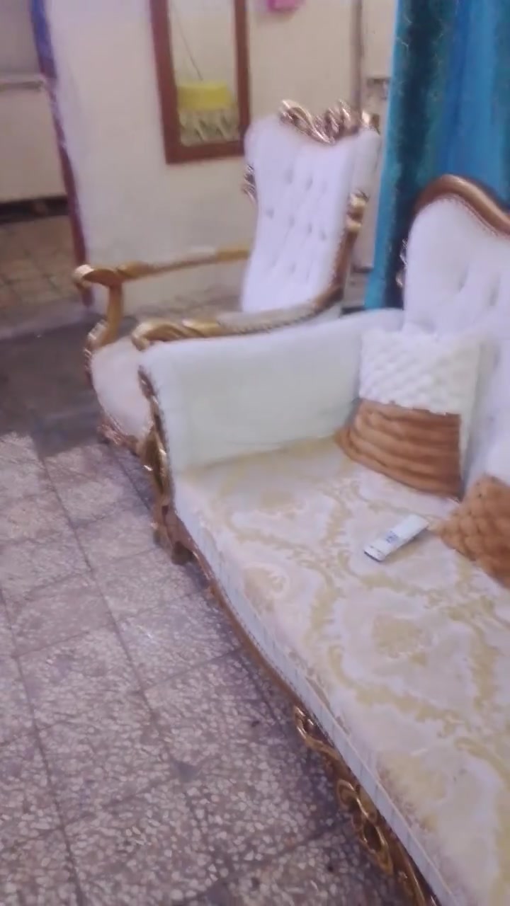 السلام عليكم تهم البيع ملكي 
التخم ملكي  للبيع 10 مقاعد مثل ماموضح بالفيديو تخم كامل مابيه نقص ولا ضرر 

الاستفسار رقم صاحبه اني مكلف بالنشر بس ‏‪

‏‪***********‬‏.    العنوان بغداد سلمان باك المدائن
