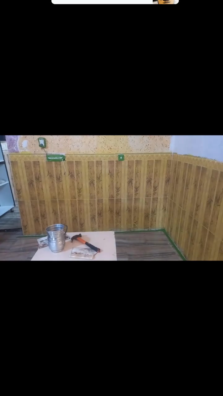 السلام عليكم 
هذ جزء بسيط من شغلي  عمل🥰 كافة انوع الديكورات وجميع انوع الاصباغ بديل الخشب بديل الرخام فلين ورق جدران والوا🌹جهيات وتصميم الحديث وبأنسب🌺 الأسعار 
رقم الهاتف  ***********
