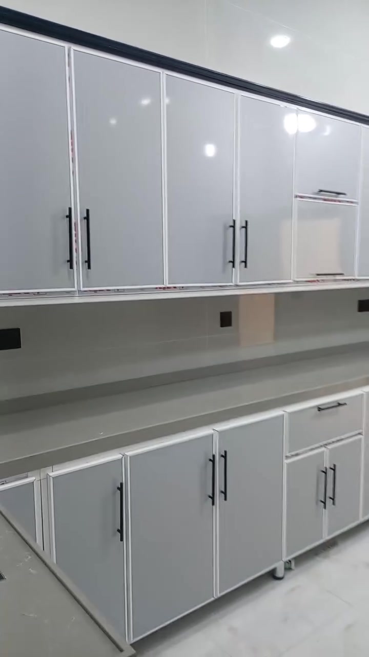 معمل الطائي • منيوم • شارع أربعين