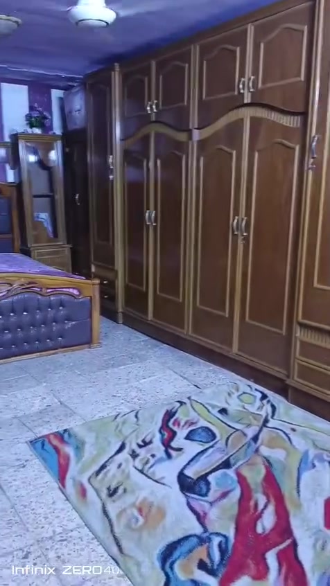 السلام عليكم قرفة صاج تفصال نضيفة السعر مليون @إشارة الهاتف ***********
