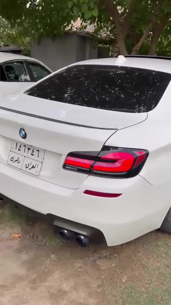 Bmw F10 535i M//
ساره كه ره قه مه به ناوى خومه 20ورقه غرامه له سه ره 
له سعرى ديته خوار پاش معامله ده ت ده مه وه ساره كى 
هه تا بلى خاوينو جوانه بى سبوخه زور به خاوينى ماوه ته وه
ساره كه يك ده سته گير مه كينه. ته بريت ته قه و ره قه به شه ررت فول فوله  ناوزه رده  شوختو قوپيش به شه رت   دعامى بو دعامى كامل به شه رت📦📦كفاله عامه  سعرى 160$ بو زانيارى زياتر ***********
