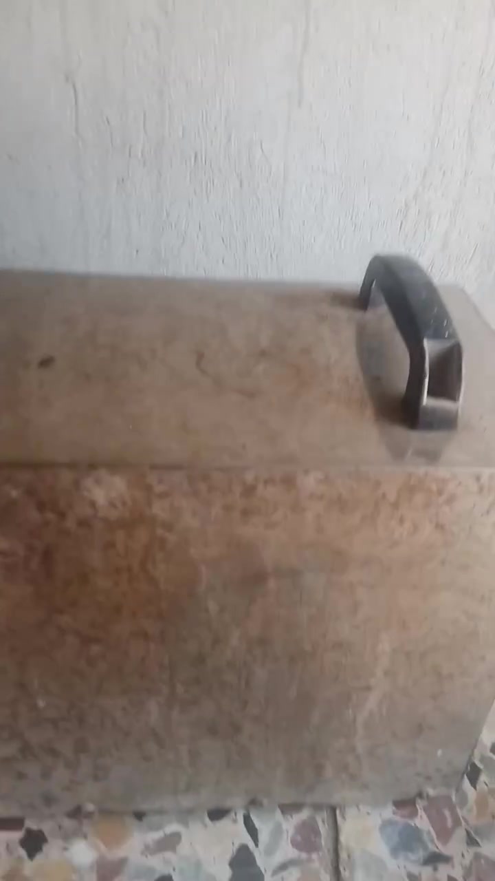 مكينة لحيم كبيره اصليه السعر ١٢٥ العنوان البصره الجبيله القياده البحريه خلف نادي البحري الرياضي ***********
