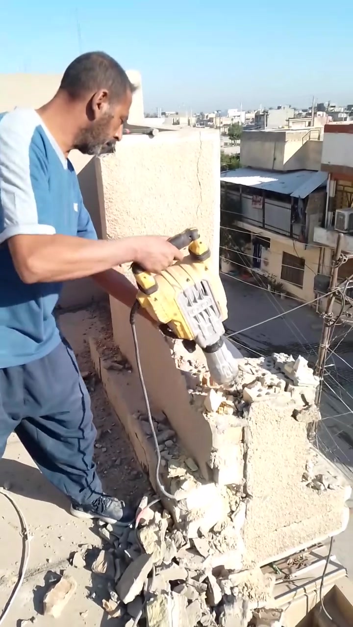 السلام عليكم ورحمة الله وبركاته تحيه طيبه كادر قاسم الغريري لكافه عمل التفليش سقوف رباطات قلع كاشي مع رفع الاانقاذ عمل تفليش اعكادة عمل بااتقان بما يرضى الله والناس لطلب والاستفسار اتصل على الارقام التاليه 
***********  / يوجد واتساب 
*********** 
ابو سجاد مكاني بغداد لتواصل خاص او اتصال ومن الله التوفيق للجميع أن شاءالله تعالى اي استفسار اني خادم
