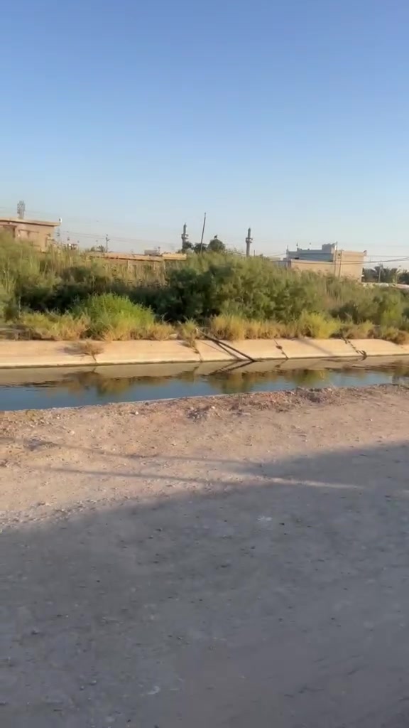 الالسلام عليكم دار منطقة الامام عون المساحه الكليه 450 متر 

طابقين 
الارضي 180 متر 
الطابق الثاني 110 متر 
4 غرف نوم 
صالتين و استقبال و مطبخ 
حمامات عدد 3 
محميه خلفيه 
كربلاء الامام عون 
***********
