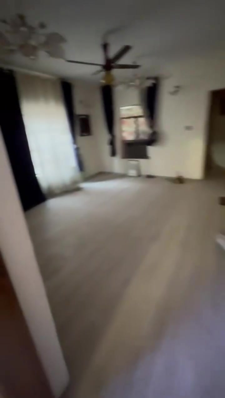 بيت للإيجار في الكراده
بيت مساحته ٤٠٠ متر
🛑متكونه من ( 6 غرف وصحيات عدد 4ومطبخ عدد ثنين وصاله واستقبال وحديقه خلفيه )

 🛑كراده داخل سعر الايجار ب 1,250,000

🛑يستقبل مكتب العدالة والعمران 🏛️

كافه العروض العقاريه 

بيع_شراء_ايجار _تجاري 🏢

للاستفسار والطلب الاتصال على الرقم يتوفر واتساب ايضا 

***********

