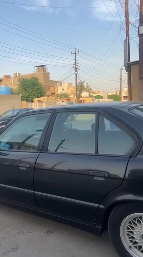 🚘 للبيع BMW 525i موديل 1992 - كير عادي
بدون صبغ 

إذا تدور على بي إم نظيفة وحقيقية، هاي فرصتك.

✅ بلادية من الدعامية للدعامية.
✅ على وضع الشركة، بدون صبغ وبدون حادث.
✅ بدون خياس وبدون أعطال مؤثرة.
✅ كاملة مكملة.
✅ مكينة بلادية مال شركة (لا تعمير ولا تبديل).
✅ كير خير الله.
✅ الصدر الأمامي والخلفي 100%.
✅ كهرباء بلادية كاملة مال شركة بدون تقطيع أو لعب.
✅ بطارية جديدة.
✅ غرفة 80%.
✅ السيارة كانت مضمومة سنين ومحافظ عليها.
✅ تبريد ثلج.
✅ ترايك بصرة.

⭐ والأجمل من هذا كله:
رقم بغداد جديد مميز (22440) يضيف إلها قيمة وهيبة.

🔧 الملاحظات بكل أمانة:

- بيها عطل بالسلايد فقط، وشغلته بسيطة جدًا.
- وتحتاج عينة وصينية كير فقط.

💰 السعر: 84 ورقة، وبيه مجال للطيبين بعد المعاينة.

📞 للاستفسار: ***********
