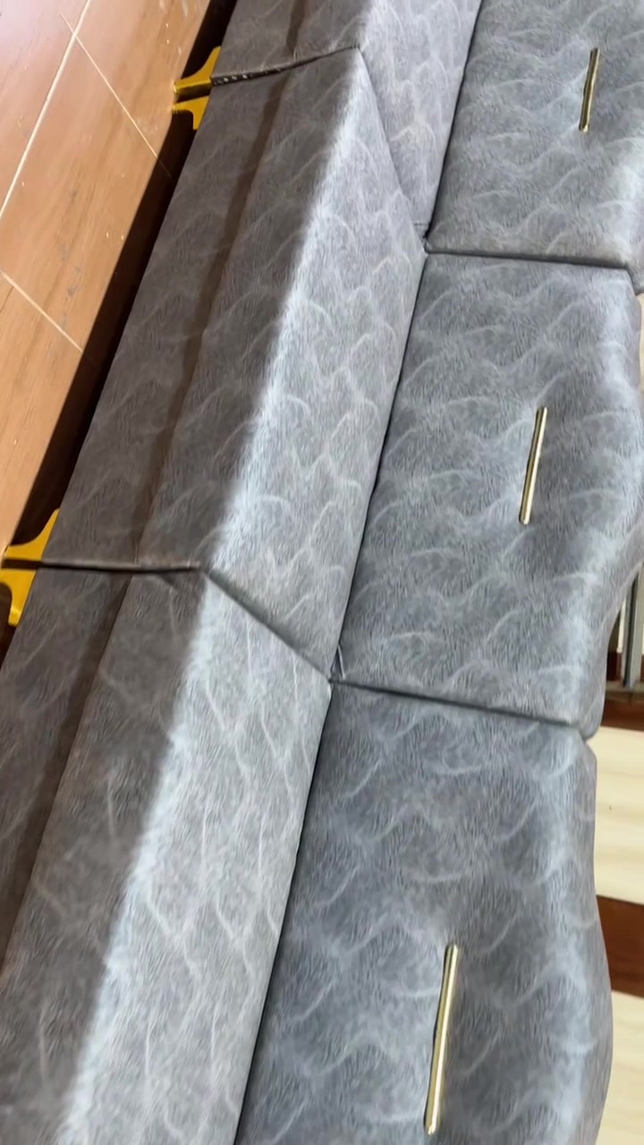 ديوان حيل نضيف شرط بدون اي عيب للتواصل *********** يوجد عندنه توصيل في موصل و اربيل