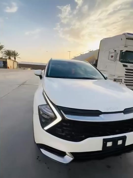 سلام عليكم 
سبورتج 24 بدون بدون رقم بسمي منفيس 
مواصفات سياره !
تحكمات سترين 
توقف ذاتي 
ردار امامي 
كامره دوار 
سياره مو فول سويج سياره بدون فتحه وبصمه 
سبعه راكب 
حادث سياره موضحه عندكم 
دعاميه راجعه كبس 
بيه تبديل باب صدر نفس لون فقط بيه باردات قليله 
مكاني بابل 
***********
