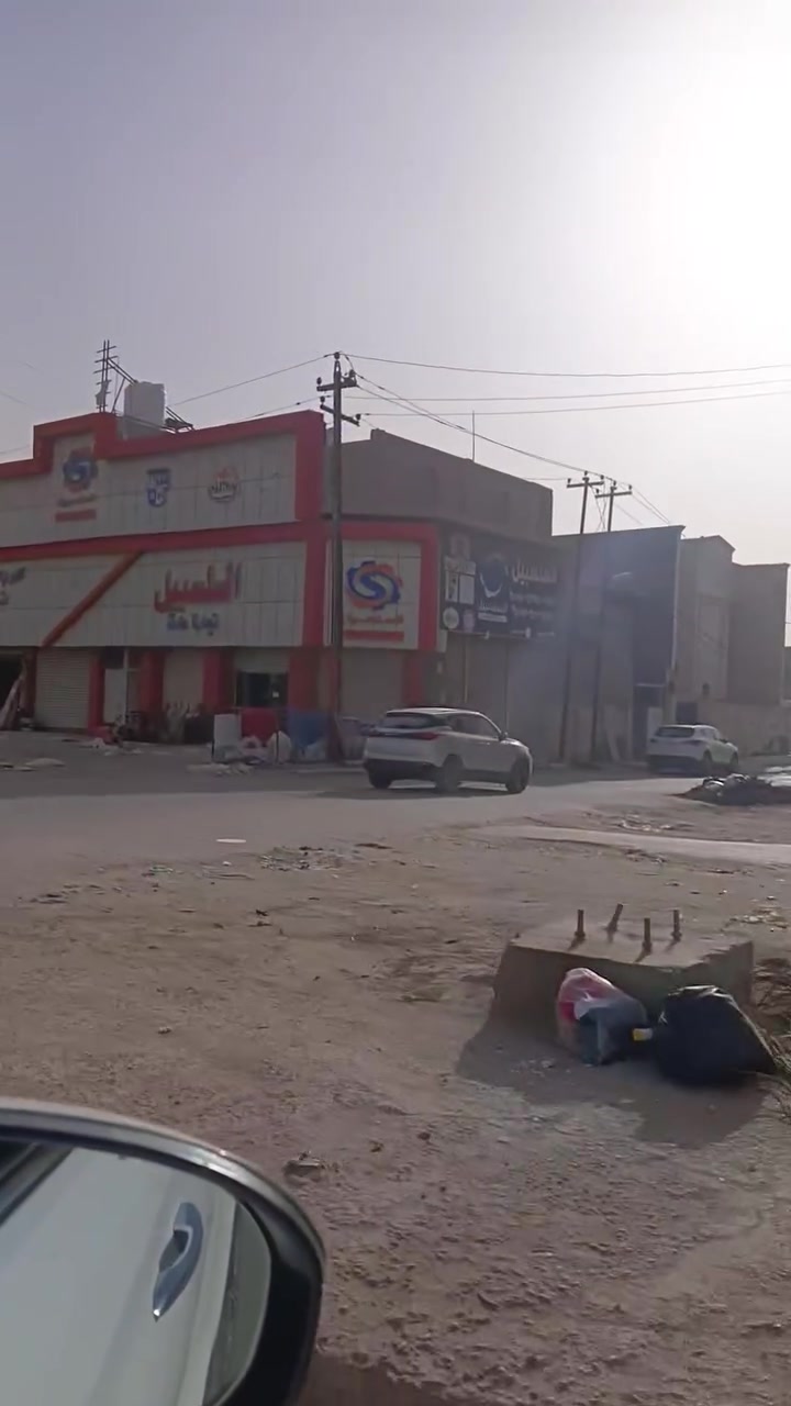 ................ بيت للبيع.............طابو صرف...... ركن على شارعين عرض الشارع ١٢ متر 
العنوان// حي الأمير فرع الأتصالات بناء قديم صالح للسكن ويمكن ان يستغل مدرسة أو روضة اهلية أو مكاتب تجارية 
المساحة // ٦٥٨ متر...... للاستفسار الاتصال بالأرقام الموجودة ***********/*********** يوجد واتساب

( مكتب مدن للعقار ) حلة / الاسكان /شارع الطاقة ،،مقابل متنزه الاسكان المركزي
