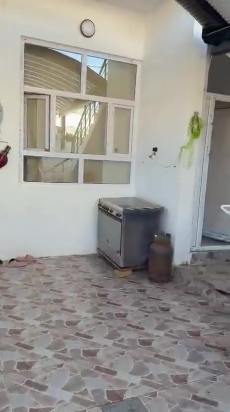 دارلبيع ١٢٥متر فول كاشي كركوك دروازة على طريق سليمانيه فرع اسايش قديم موبايل ***********كورك***********البيت جديد نضيف فول خدمات البيت بيه غرفتين نوم استقبال مطبخ صحيات كراجي مطبخ حار هول دكت مركزي
