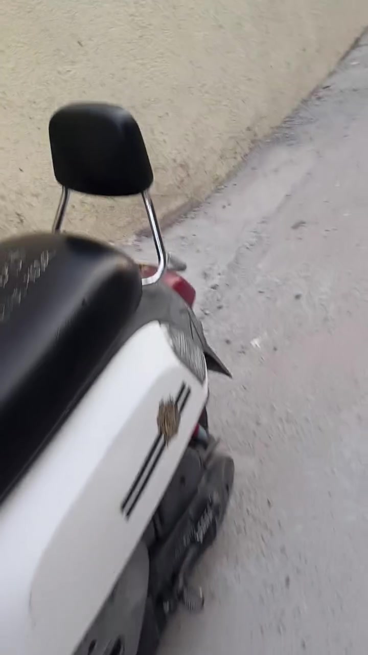 بوليس • من الوكيل • سبوع