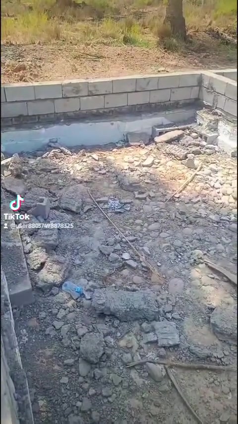 بتلو كامل للبيع المساحه ٢٥٠متر طابو زراعي الواجه ١١والنزال ٢٣السعر خاص الموقع خلف الشقق السكنية ***********
