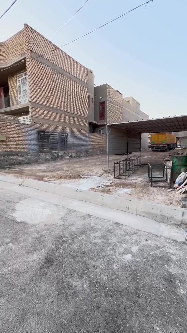 بسم الله الرحمن الرحيم 
للبيع قطعه ارض في الجامعه مساحه 200 متر وجه على المستشفى التركي طابو باسمي ***********
