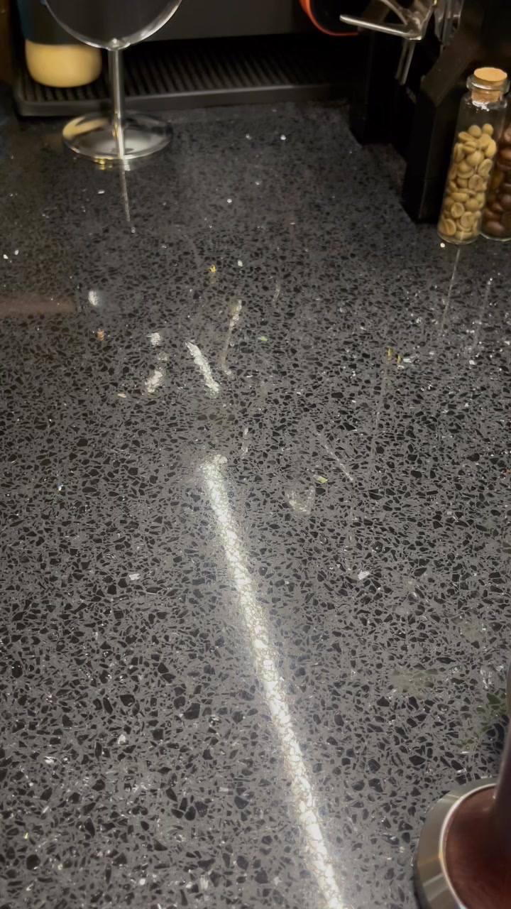 ***********
***********
عنواني بغداد جانب الكرخ
