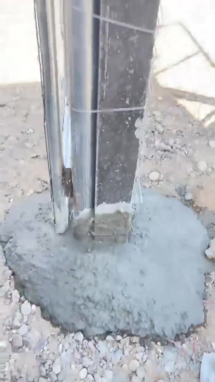 #شركة الريادة الهندسية 
خبرة وجودة عالية في تنفيذ جميع أنواع الأسيجة  الحديدية والعشبية لتأمين وتجميل مختلف الأسيجة 
***********
***********
