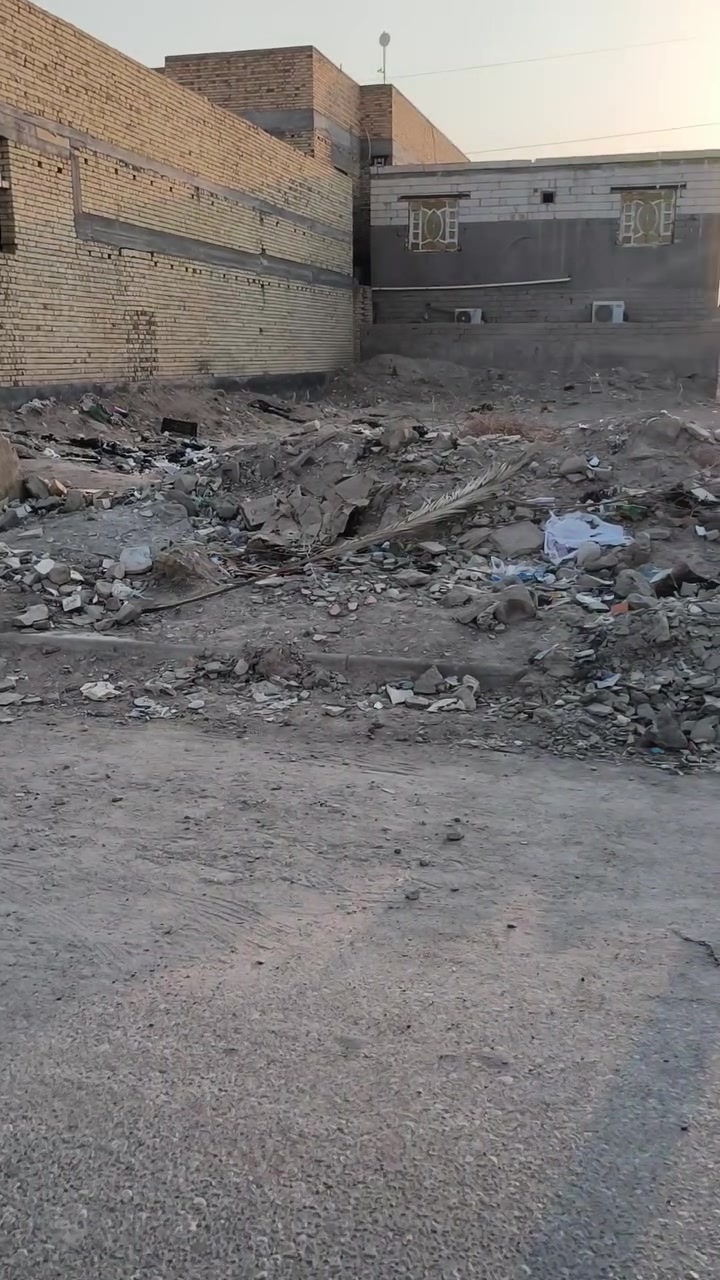 قطعه ارض للبيع في القرنه حي الجمعه قريب عله جامع الرسول المساحه(250)طابو ملك صرف
للتواصل: ***********
