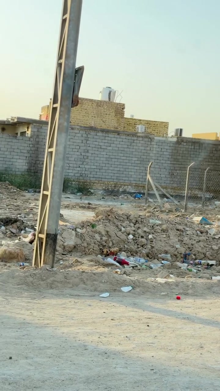 قطعه ٢٠٠ م ركن  تجاريه  حي الجوادين نزله الثانيه على شارع الرىيسي خلي اختيارك صح ✔️ وبني مشروعك التجاري وحقق حلمك بأسعار مناسبه جدا لاستفسار ***********
