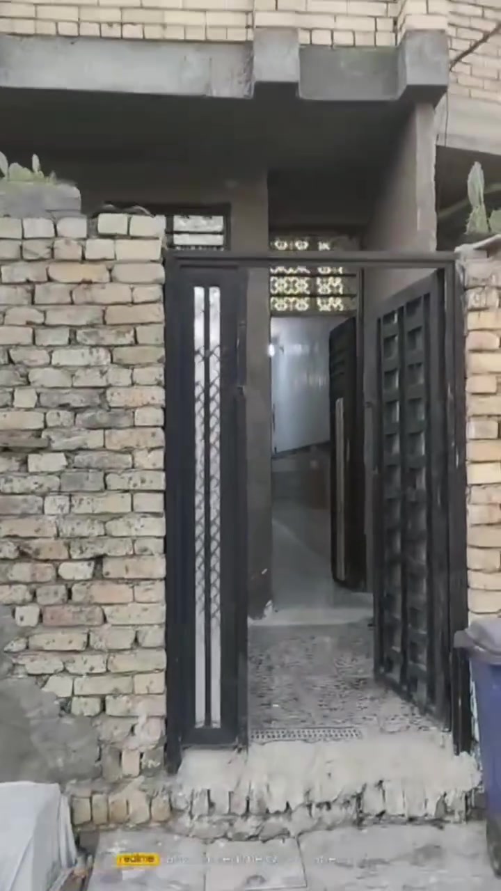 🏠 بيت للبيع – فرصة مميزة
📐 المساحة: 90 متر
🧱 البناء: طابوك، بيت كامل ومتكامل، ما بي أي نقص
📍 العنوان: بغداد سبع قصور – شارع أبو علي – قرب أبو سلام المختار
💰 السعر: 50 مليون دينار، وقابل للتفاوض
📞 للتواصل: ***********
