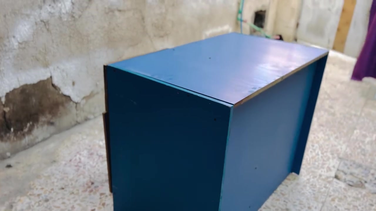 ميز مكتبي • يم ابو فلاح النجار