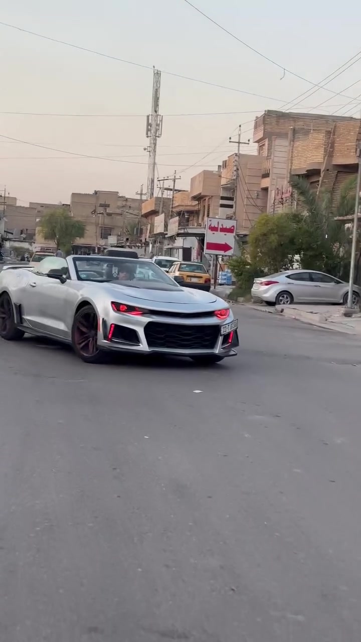 بيع جدآ مناسب ١٠٠ وبيهة مجال بسيط 
⏺ : يالله السلام عليكم شلونكمً شباب للبيع فقط كمارو 2017 كشف سيارهً لونً مميز السنويهً بسمي مشروع وطنيً تحويل ثاني يومً 
موصفاتً السيارهً معروفهً ميحتاجً اذكره 
كشفً شغال ميهً ب ميه وسيارهً محدثهً بلكامل ZL1 كلش ناصبه وحلوه   
بيهة لايت زنون اصلي وعين الشيطان ولدات حمر كلش حلوات 😈
 
تبريد شغال وثلج ماشالله 
بصمه ابواب.   بصمه سايد بريك 
السياره نضيفه ولا كلب مشتغل بل دشبول 
عليهة ويل اصلي كلش حلو وناصب السياره
حادث السياره جاملغ الخلفي عكس السائق ومعدل بارد بدون لا شواصي ولا دواخل ولا لغود فقط اليرباك عكس السائق طاك 

بيهة اربع قطع صبغ ابيع احزام علمود لا تعبك ولا تعبني 🤍.   
نقص السياره صدر شويه تعبان الامامي 
ورادله ادامه لين ماعندي مجال اسويهن 🤍.   مكان السياره بغداد الشعله
الرقم ***********. 
***********
