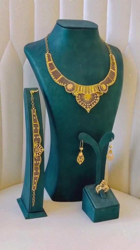 مصوغات ذهبية • بالتقسيط • الحلة حي العسكري